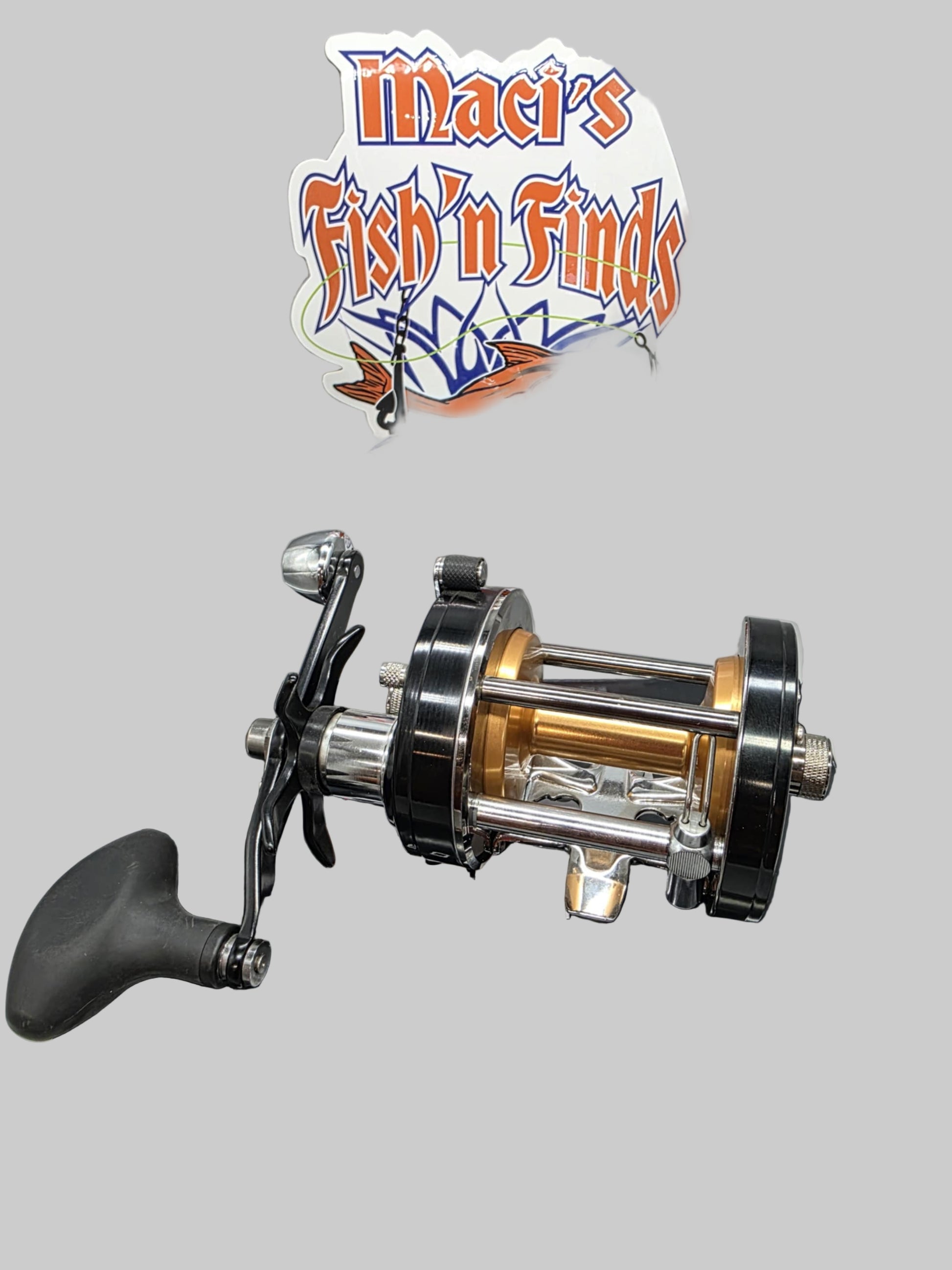 Abu Garcia 7000 CS Rocket Round Baitcast reel right hand