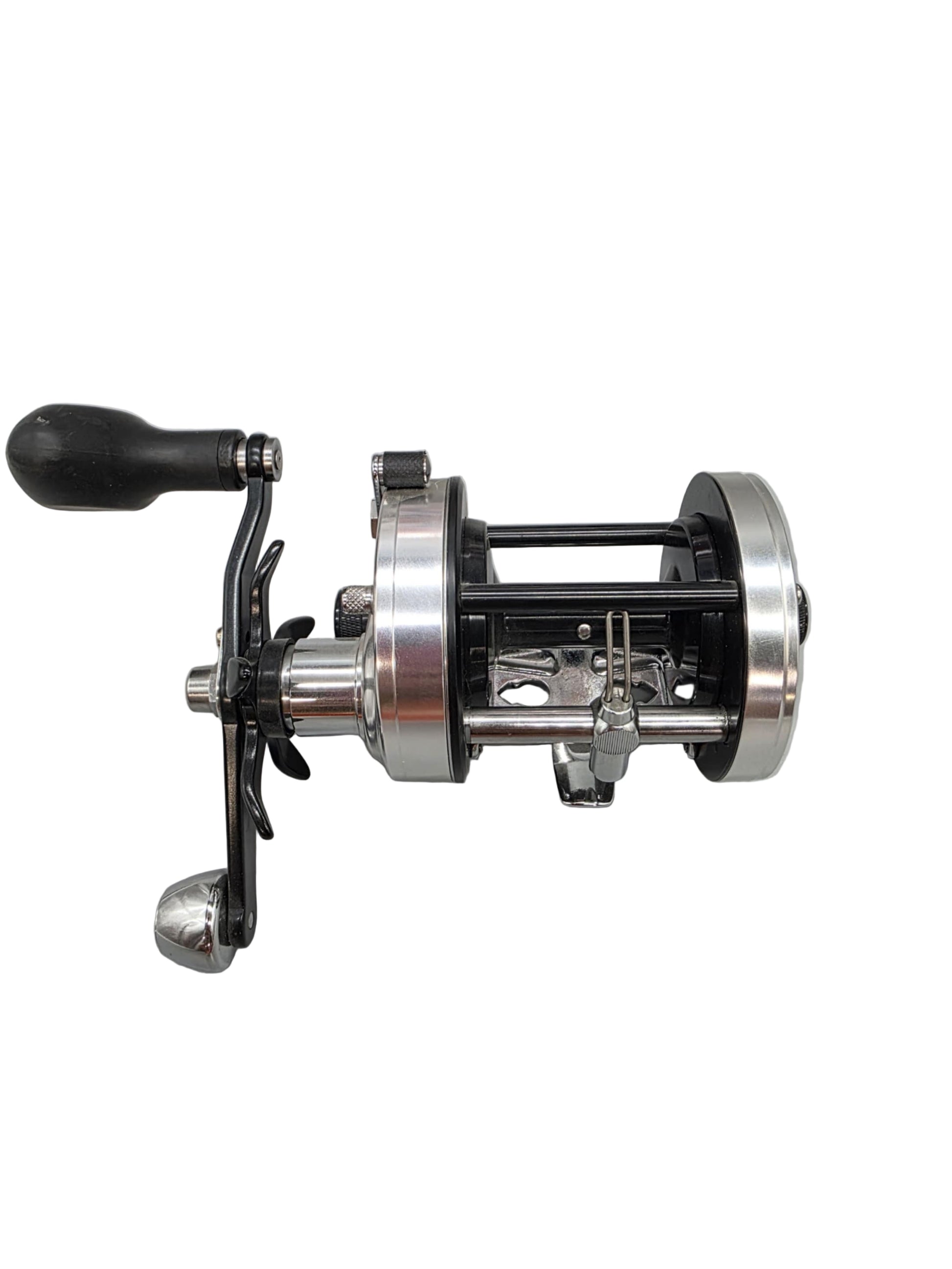 Abu Garcia 7000 C3 Round Baitcast reel right hand